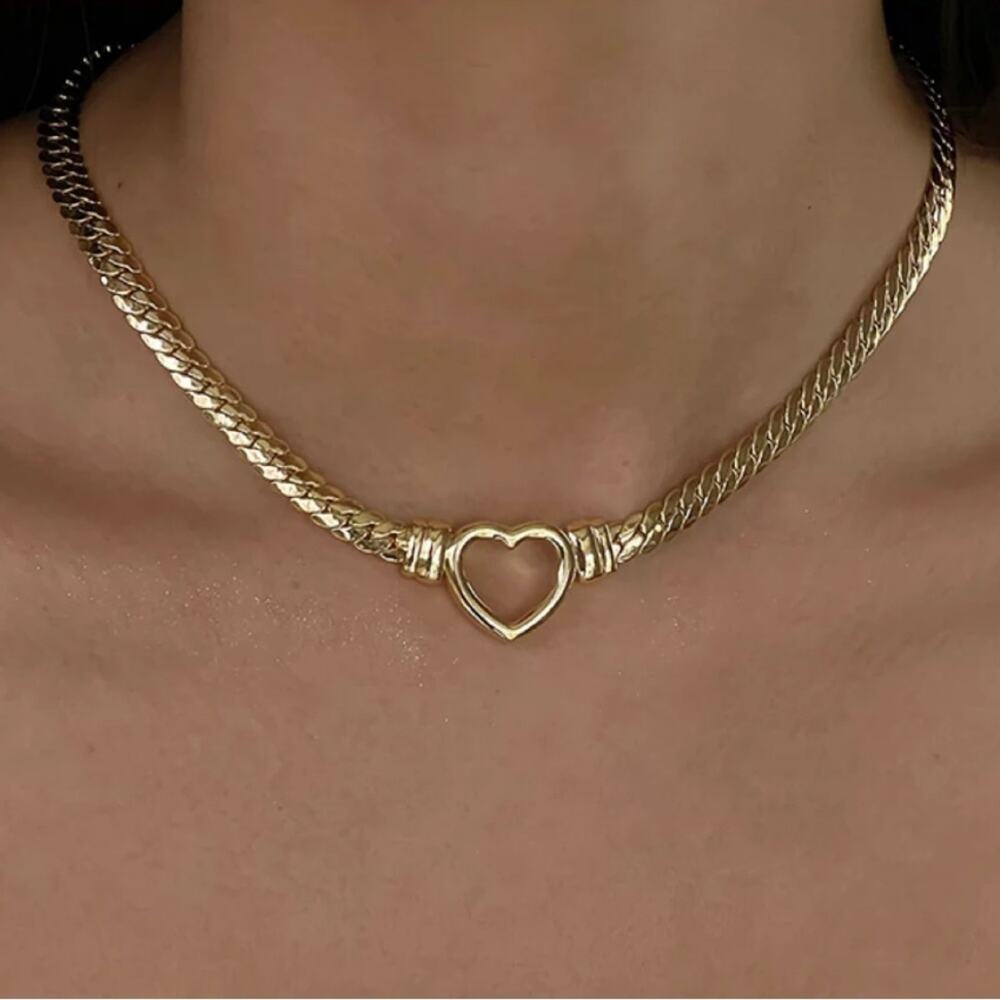 NEW 18K yellow gold plated snake chain choker necklace w heart jewelry gift B20 - Picture 2 of 4